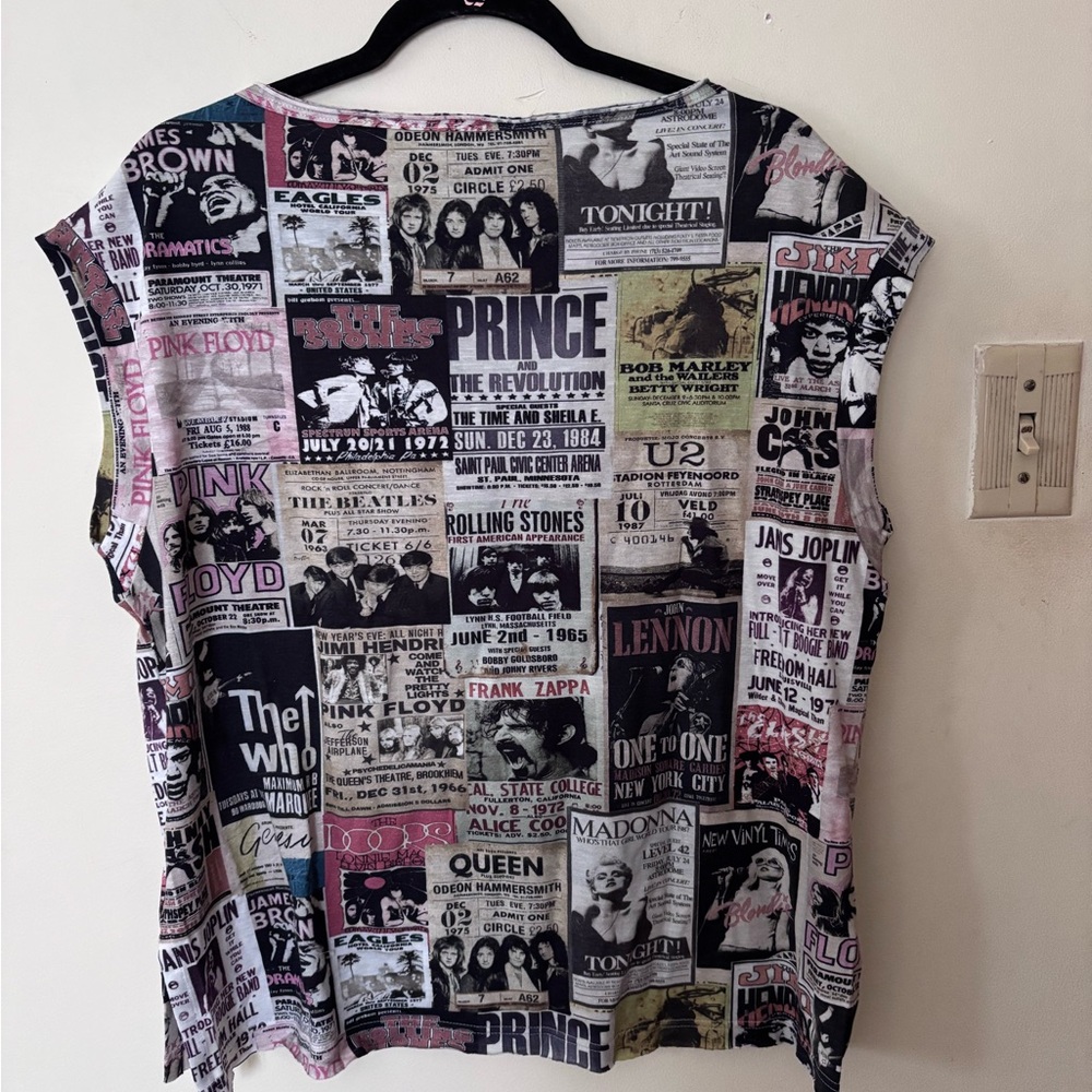 Printed Artworks Rock Tickets oversized t shirt size small - Picture 5 of 6